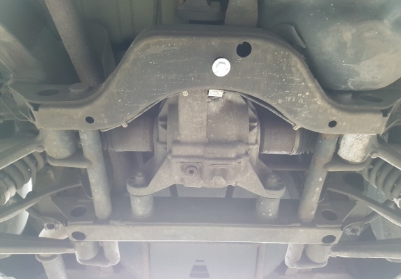 Cache de protection du différentiel - RWD Mercedes ML W163