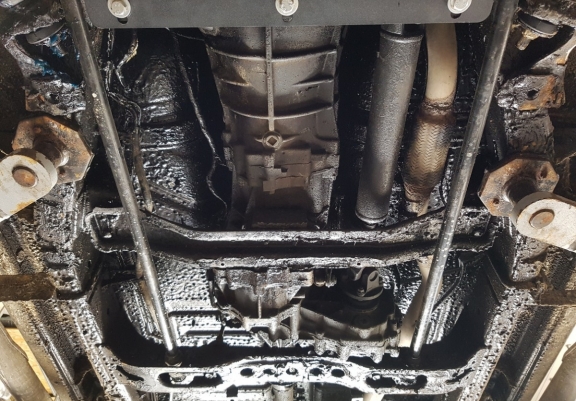 Cache de protection de la boîte de vitesse Nissan Terrano II 