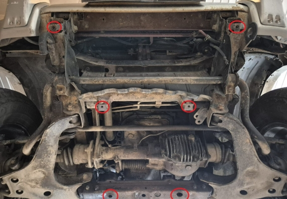 Cache sous moteur et de la radiateur Mitsubishi Pajero 3 (V60, V70)