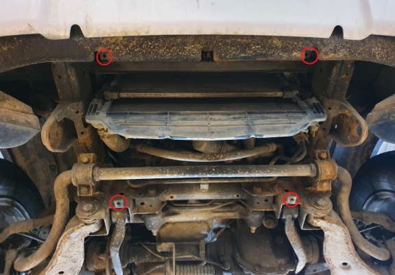 Cache de protection de radiateur Mitsubishi L200