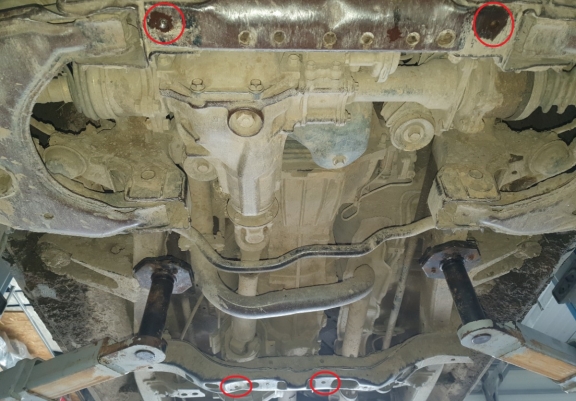Cache de protection de la boîte de vitesse et de la différentiel Toyota Hilux