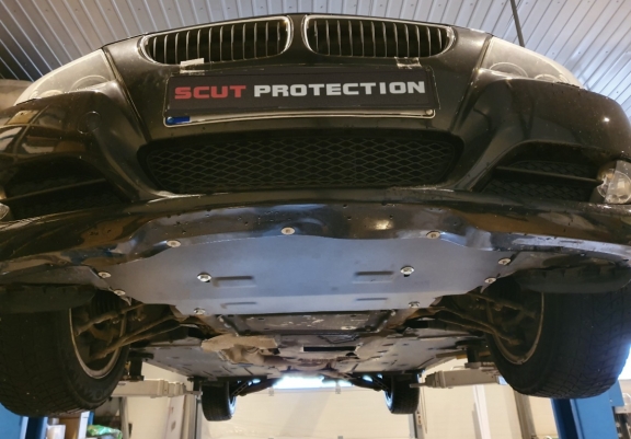 Cache de protection de radiateur BMW seria 3 - E90