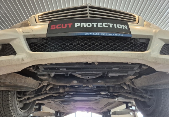 Cache sous moteur et de la radiateur Mercedes C-Class W204