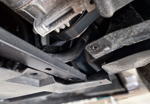 Cache sous moteur et de la boîte de vitesse Renault Trafic 3 facelift