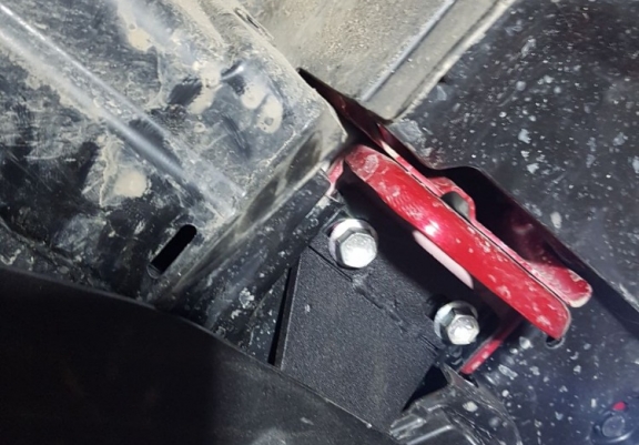 Cache sous moteur et de la boîte de vitesse Suzuki S-Cross