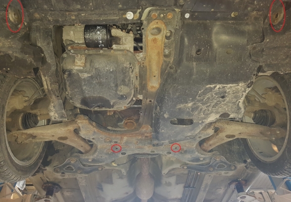 Cache sous moteur et de la boîte de vitesse Toyota Avensis