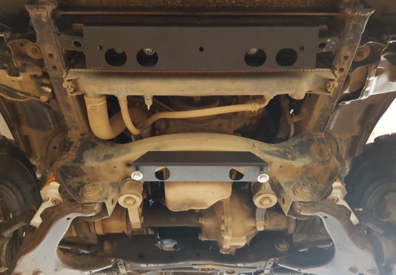 Cache sous moteur et de la radiateur Toyota Land Cruiser J90 / J95