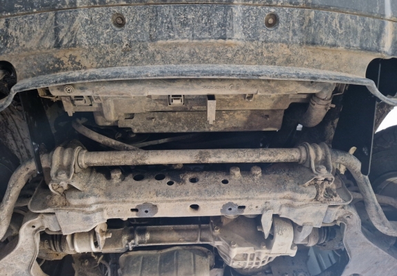 Cache de protection de radiateur en aluminium Nissan Pathfinder