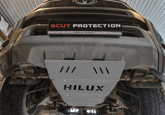 Cache de protection de radiateur Toyota Hilux Invincible - Aluminium