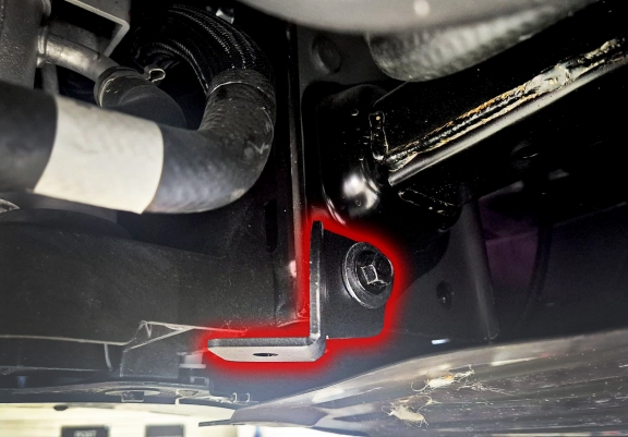 Cache sous moteur et de la radiateur Forthing U Tour V9